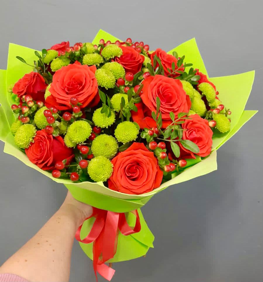 Букет цветов из: Хризантемы и Розы в Санино