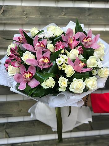 Букет цветов из: Розы и Хризантемы в Санино