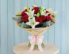 Букет цветов из:  Лилии и Розы в Санино