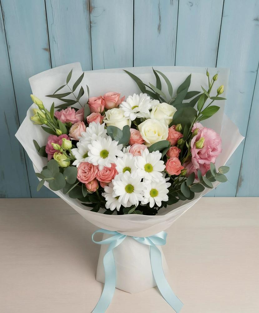 Букет цветов из: Розы, Лизиантусы и Хризантемы в Санино