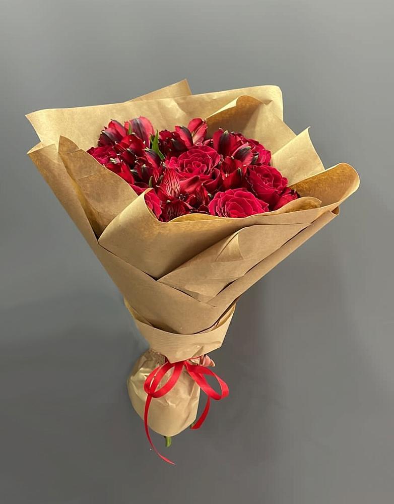 Букет цветов из: Альстромерии и Розы в Санино