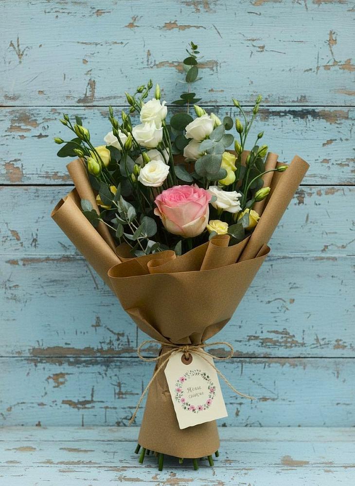 Букет цветов из: Розы и Лизиантусы в Санино