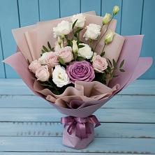 Букет цветов из:  Розы и Лизиантусы в Санино