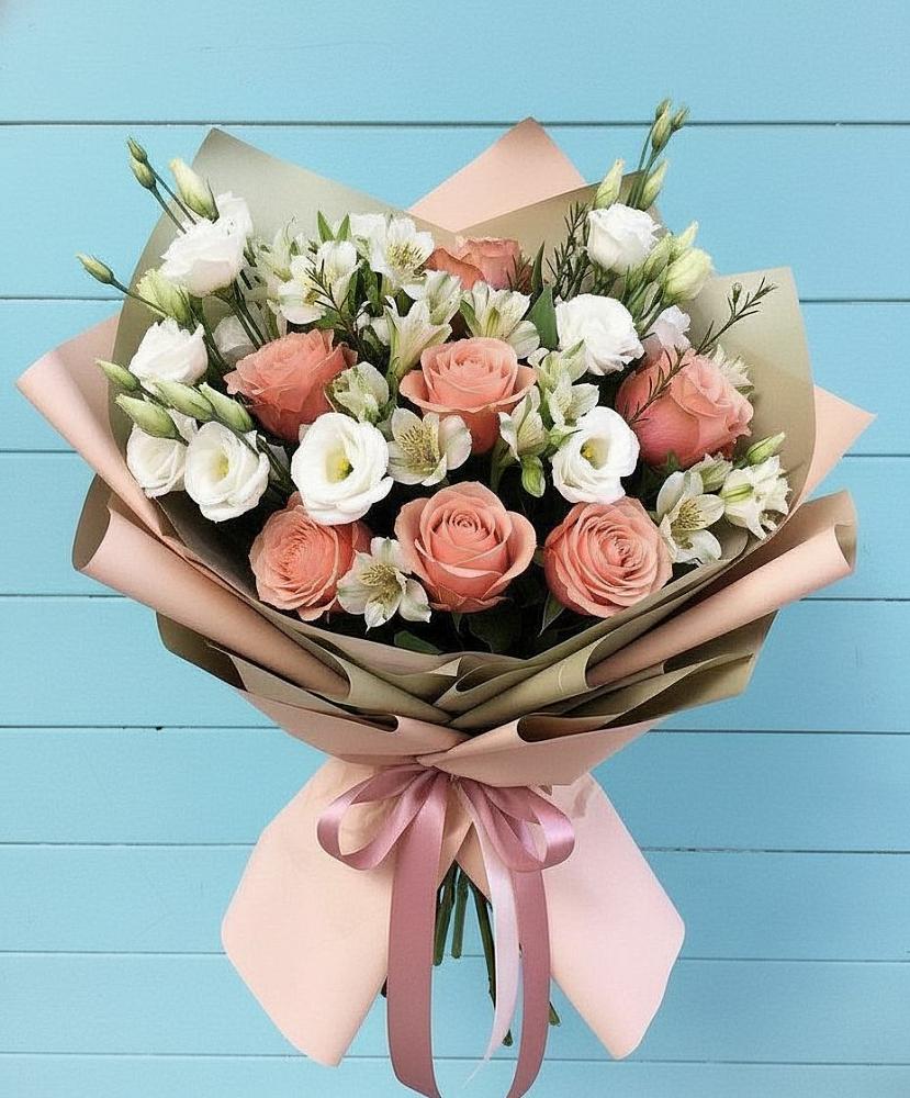 Букет цветов из: Розы, Альстромерии и Лизиантусы в Санино