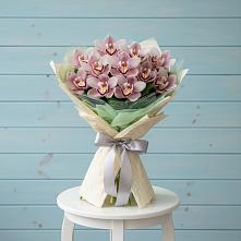 Букет цветов из:  Орхидеи и Розы в Санино