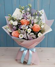 Букет цветов из:  Лизиантусы, Розы, Альстромерии и Гипсофила в Санино