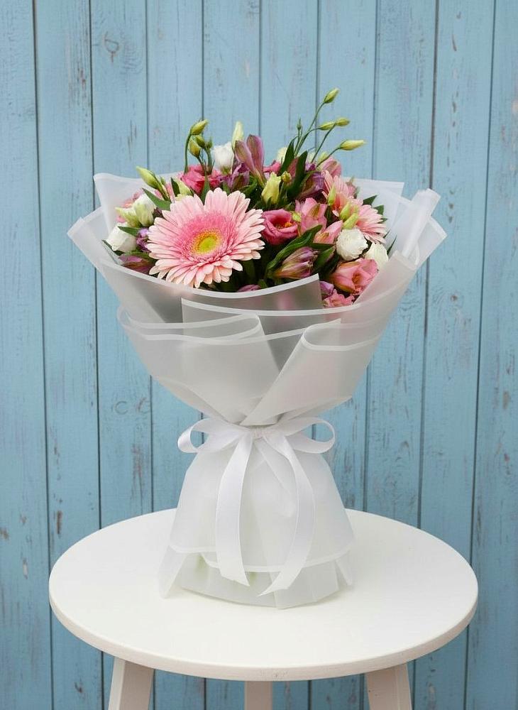 Букет цветов из: Герберы, Альстромерии и Лизиантусы в Санино