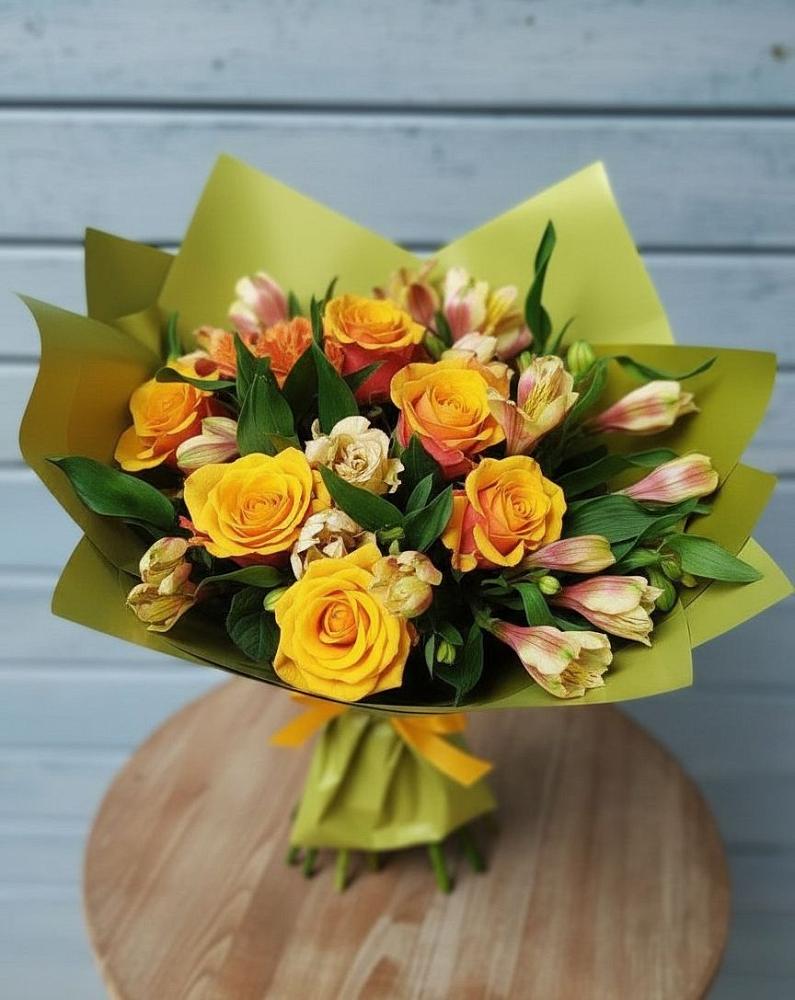 Букет цветов из: Альстромерии и Розы в Санино