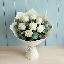 Букет Белые розы в Эвкалипте в Санино