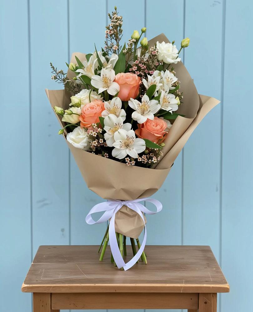 Букет цветов из: Альстромерии, Лизиантусы, Розы и Хризантемы в Санино